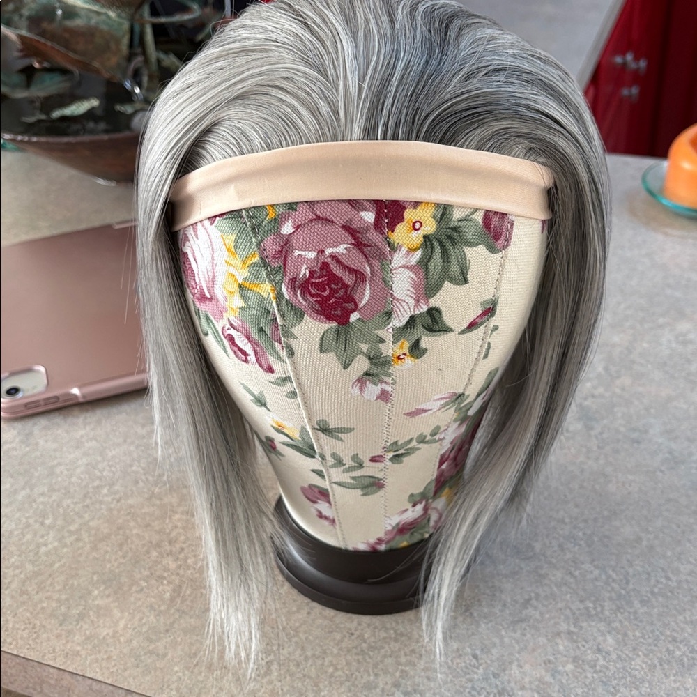 Silver Hair Bob Style Wig